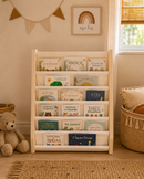 Estante Porta Livros Infantil Montessoriana | Rack em Madeira e Tecido + 8 Livros de Brinde